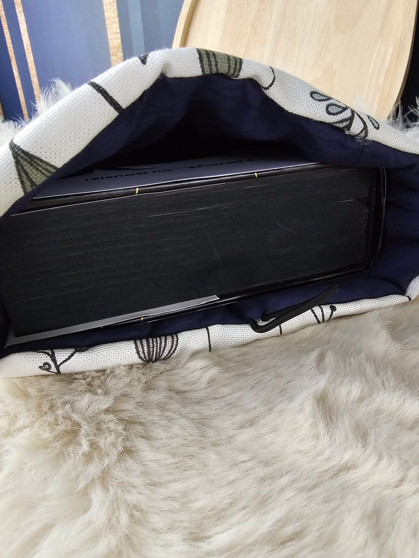 Pochette à livre fleurs bleues